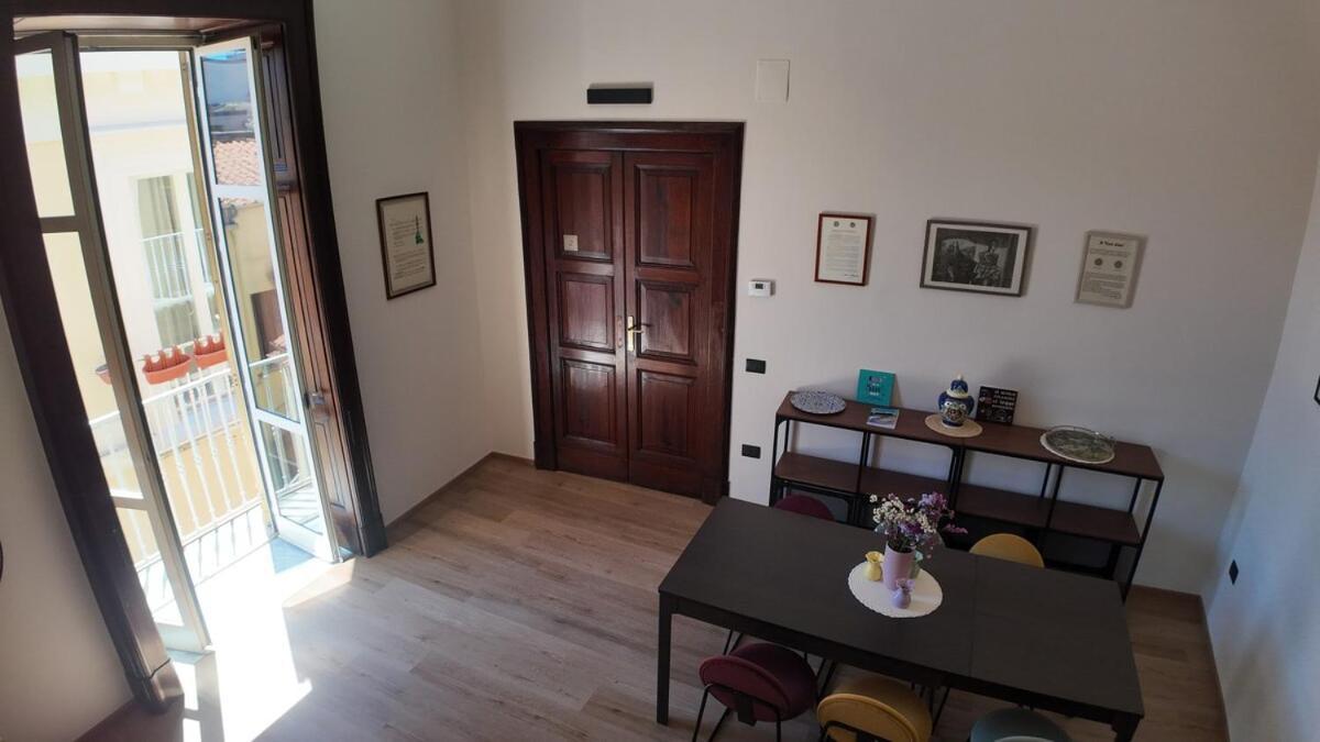Casa Manu Nuovo Appartamento In Centro Storico Benevento Exterior photo